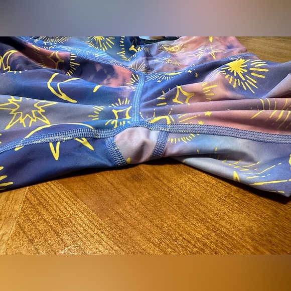 Victoria Secrets Sport Leggings - Picture 2 of 5